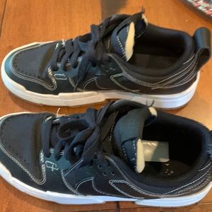 Nike dunk low disrupt.